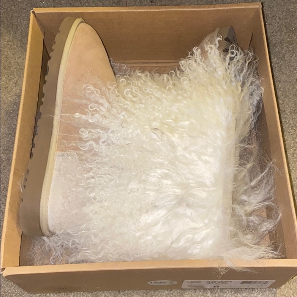 Ugg Sheepskin cuff boot